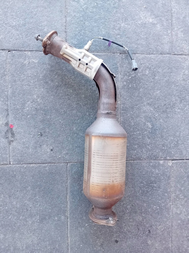 фото №1, Каталізатор lexus nx i lift 300h 2.5 ah6