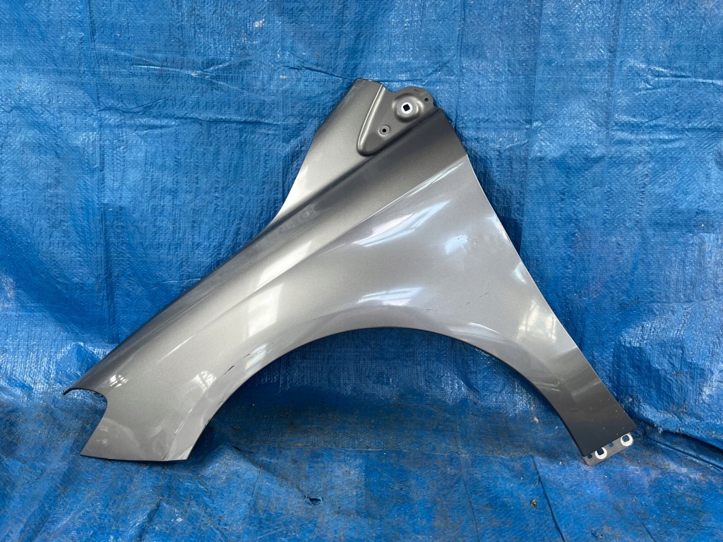 фото №1, Mercedes bklasa w246 лівий передній крила