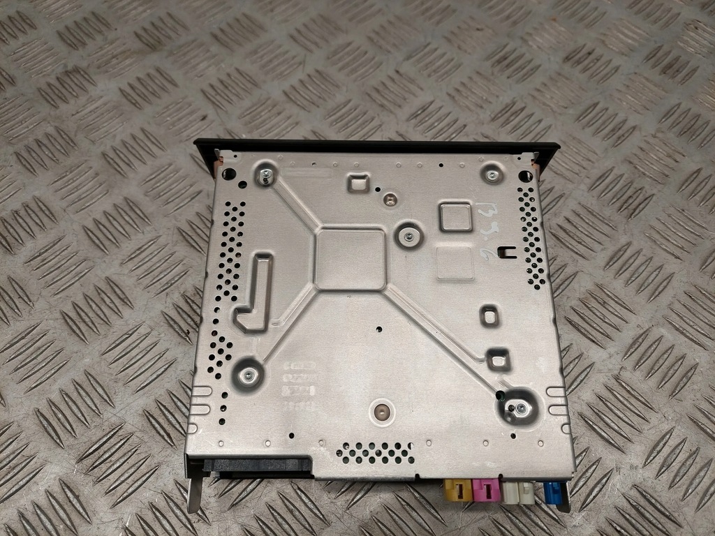 фото №5, Audi a4 s4 b9 8w0035664a с передний автомагнитола