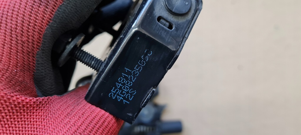 фото №9, A7 4g замок капот перед 4g0823509c a6 c7 4g