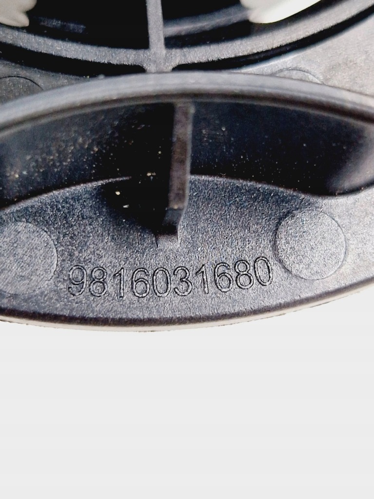 фото №5, Peugeot 3008 ii 2016 болт колеса запасного