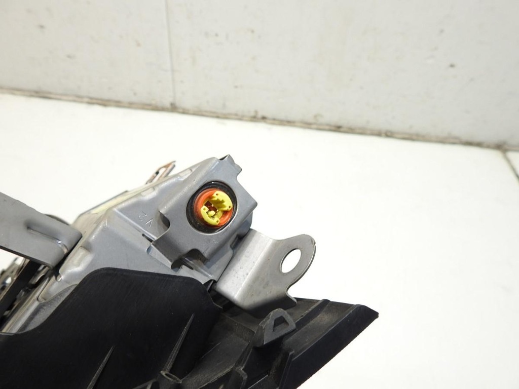 фото №5, Подушка подушка безпеки колінна водія toyota avensis iii t27