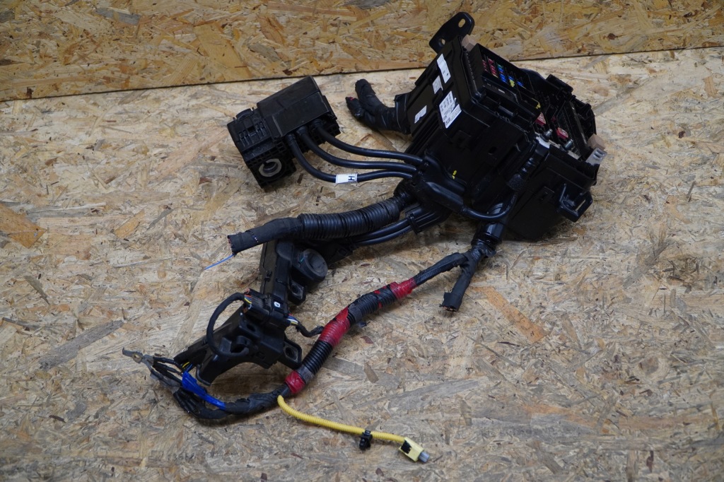 Купити Коробка запобіжників sportage v 1.6 b g4fp 23r 0km nowa 91402-r2830 21-