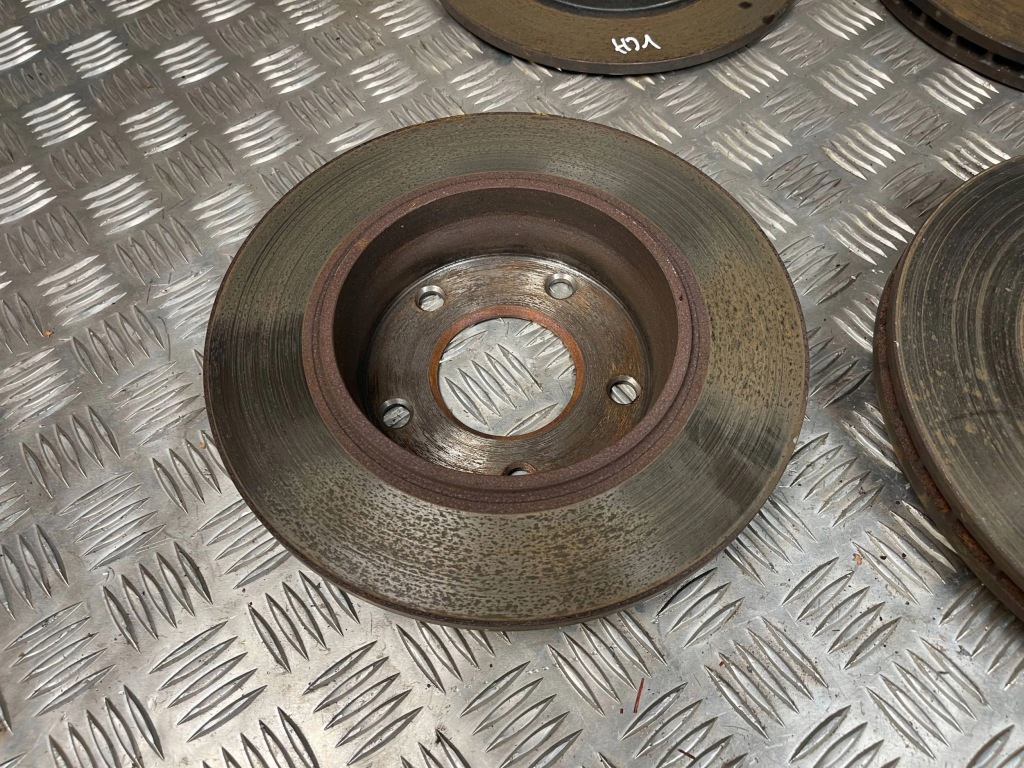 Renault arkana 2023 набор диск i суппортов тормозных Доставка