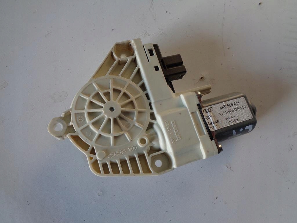 фото №1, Моторчик стекло 8k0959811 audi a4 b8