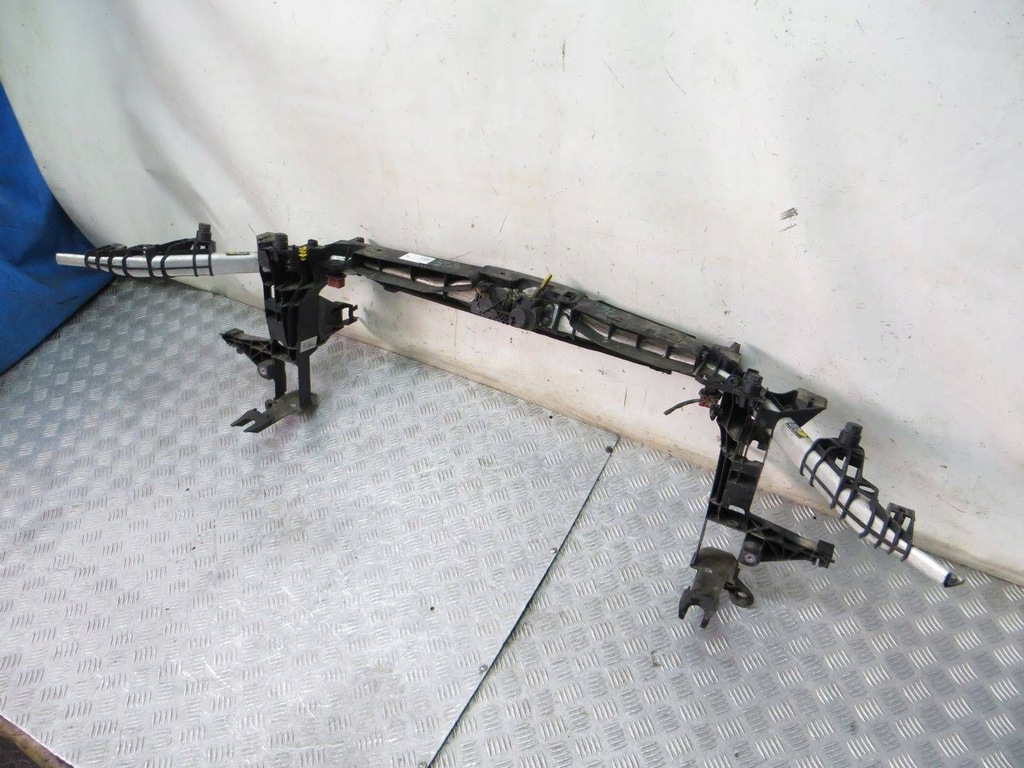 фото №7, Mercedes cla w117 c117 pas передний усилитель 12-