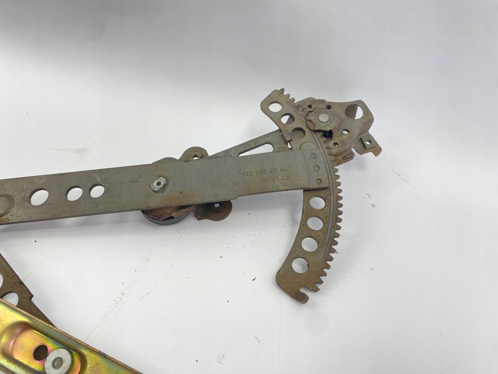 Подъемник механизм стекло правый перед передний ручной механический mercedes w123 в Украине