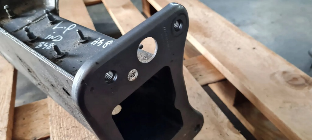 фото №14, A4 b9 8w s4 лонжерон левая левый перед lx7r a5 8w s5