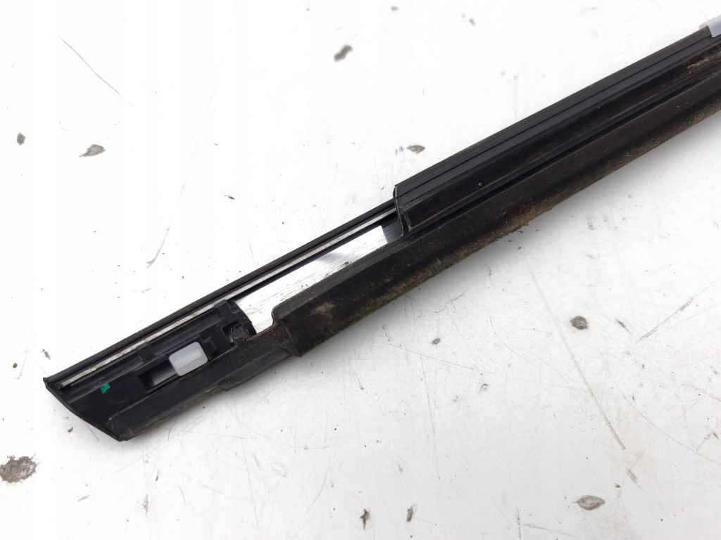 Kia sportage 2022 молдинг стекло задний Киев