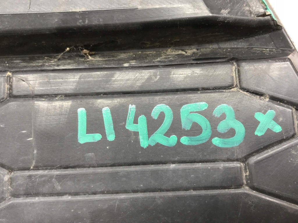 фото №10, Решітка радіатора решітка бампера ліва skoda rapid 5ja807367a