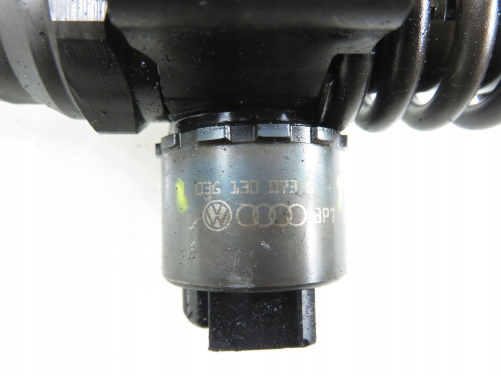 фото №5, Насос-форсунка touran 2.0 tdi 03g130073g 0414720404