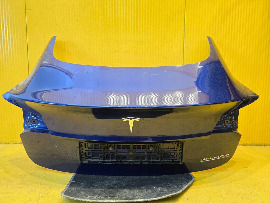 фото №1, Tesla model 3 крышка багажника багажника 17-23r.