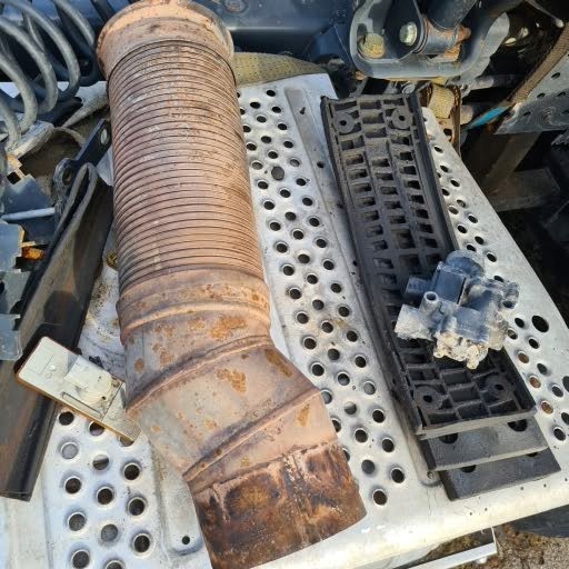 фото №8, Труба выхлопная гаситель катализатора actros mp 4