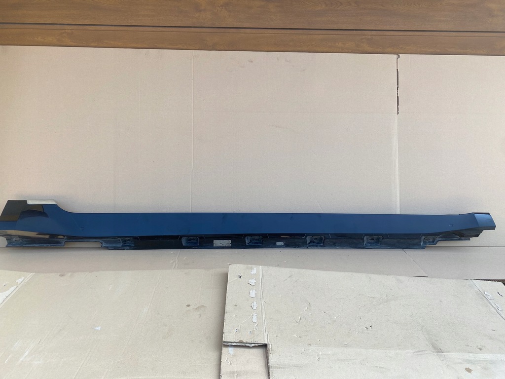 фото №1, Vw arteon молдинг порог правая порог