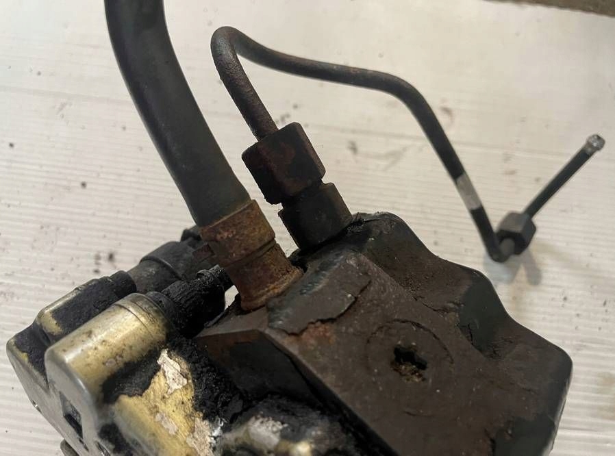 Насос впрыскная renault master ii mascott 3.0 zd3 Доставка