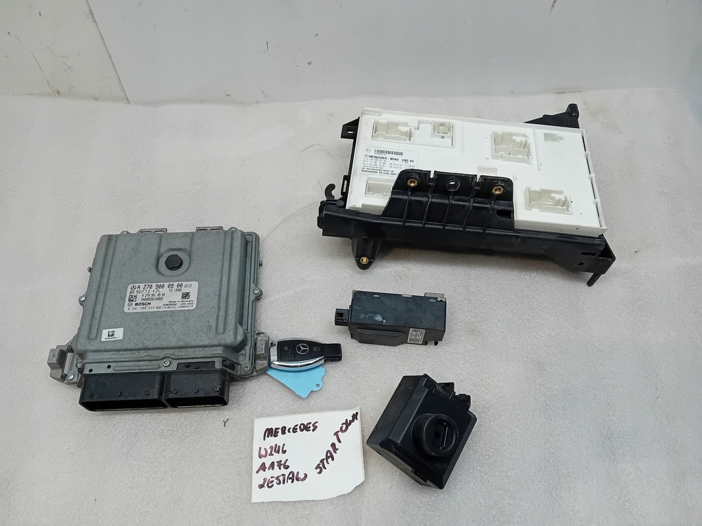 фото №1, Mercedes w176 cdi бортовий комп'ютер замок запалювання ключ набір стартовий