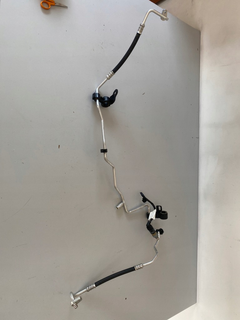 Купити Шланг кондиціонера peugeot rifter / peugeot partner 2018 - 2023