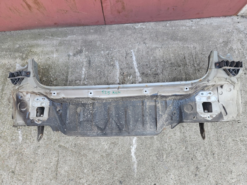 фото №1, Toyota avensis t25 03-08 kombi pas задний