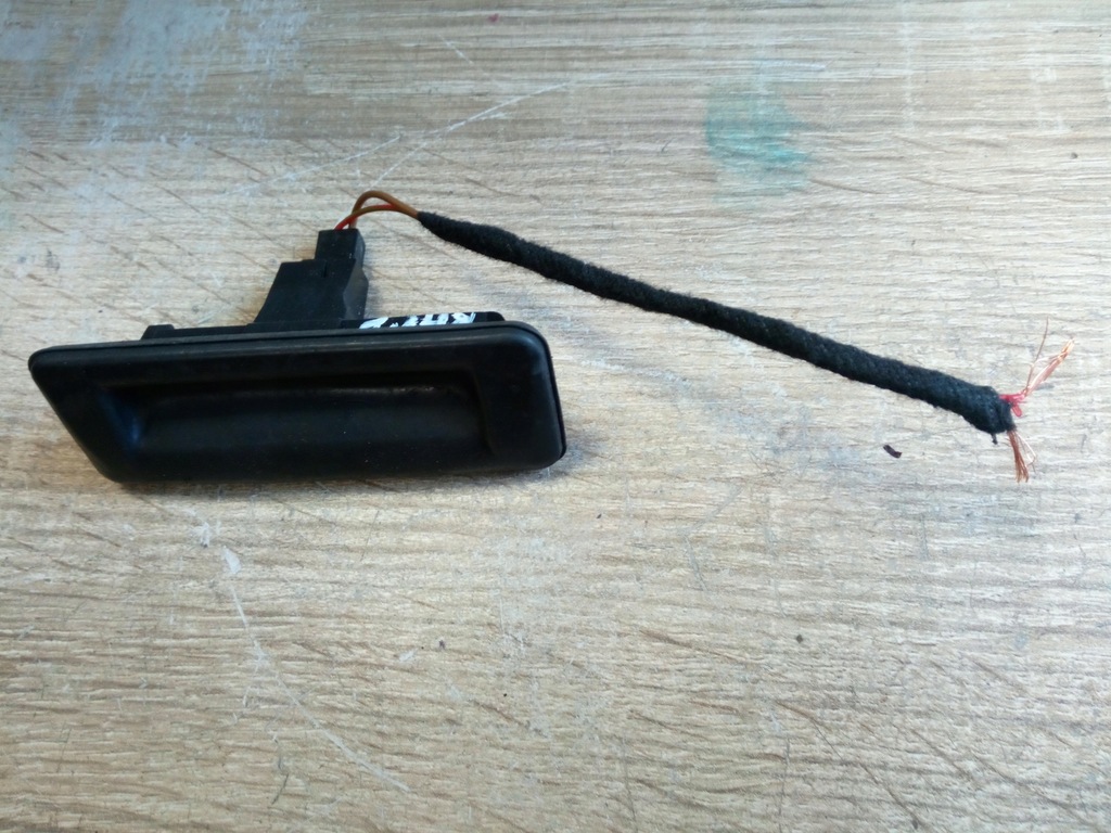 фото №1, Ручка крышки микровыключатель skoda fabia ii rapid superb ii oryg.