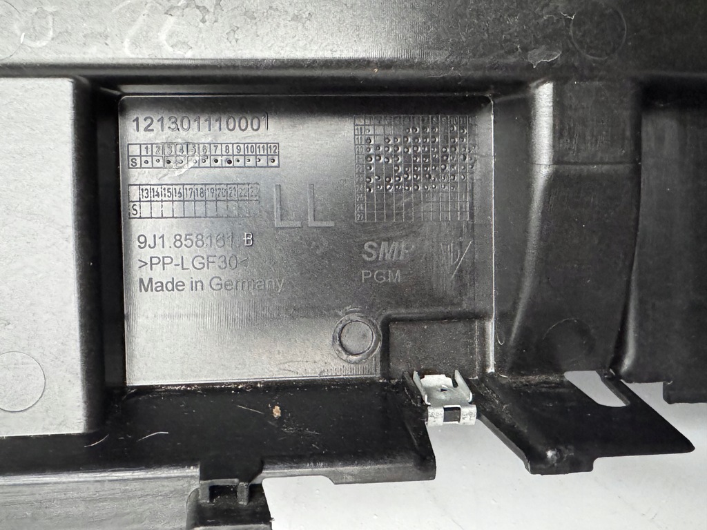 фото №5, Оригинальная приборная панель консоль porsche taycan 9j1 9j1858161b