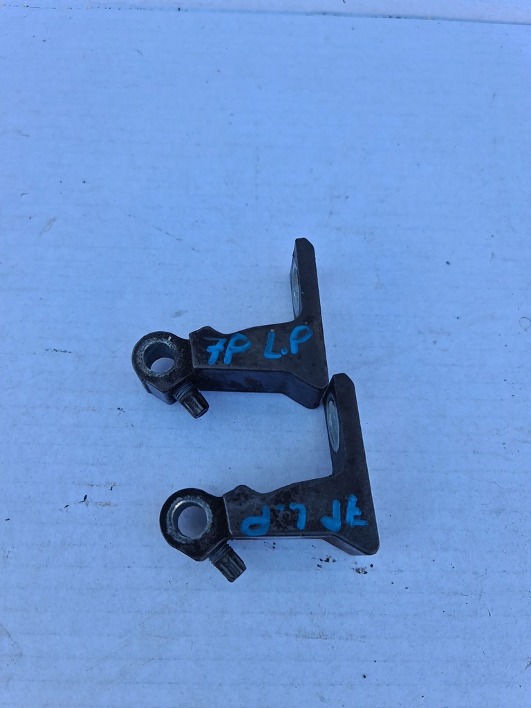 фото №1, Cayenne 7p5 петли дверь левый перед 8k0831401a