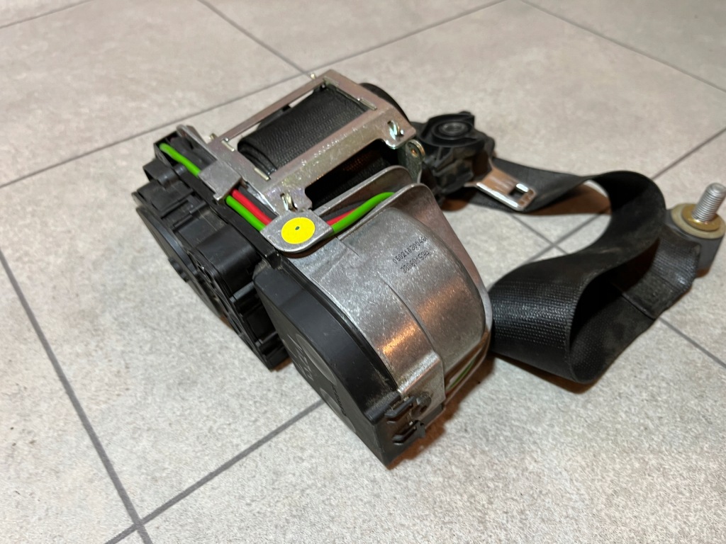 фото №16, Mercedes w221 pas натягувач перед чорний bdb