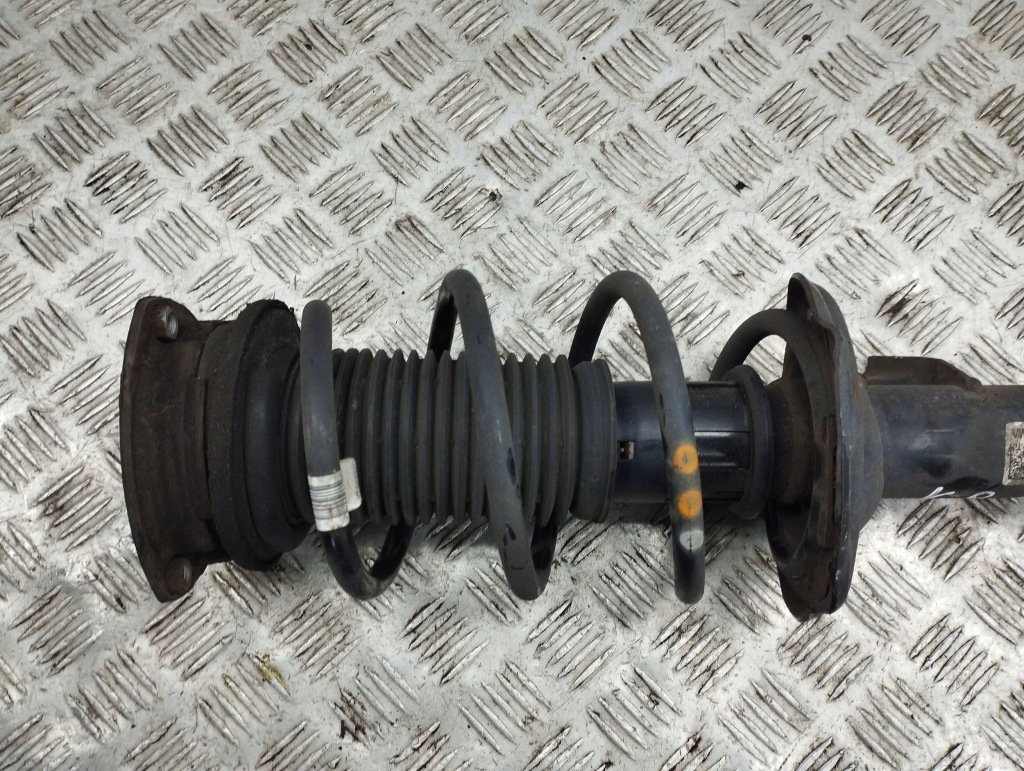 Seat ateca 2019 левая сторона амортизатор передний Киев