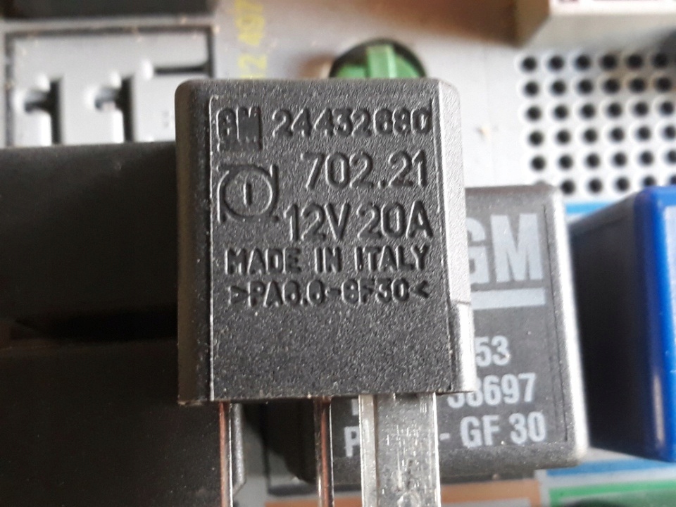 фото №11, Коробка реле запобіжники opel astra g zafira a 24431677 24431679