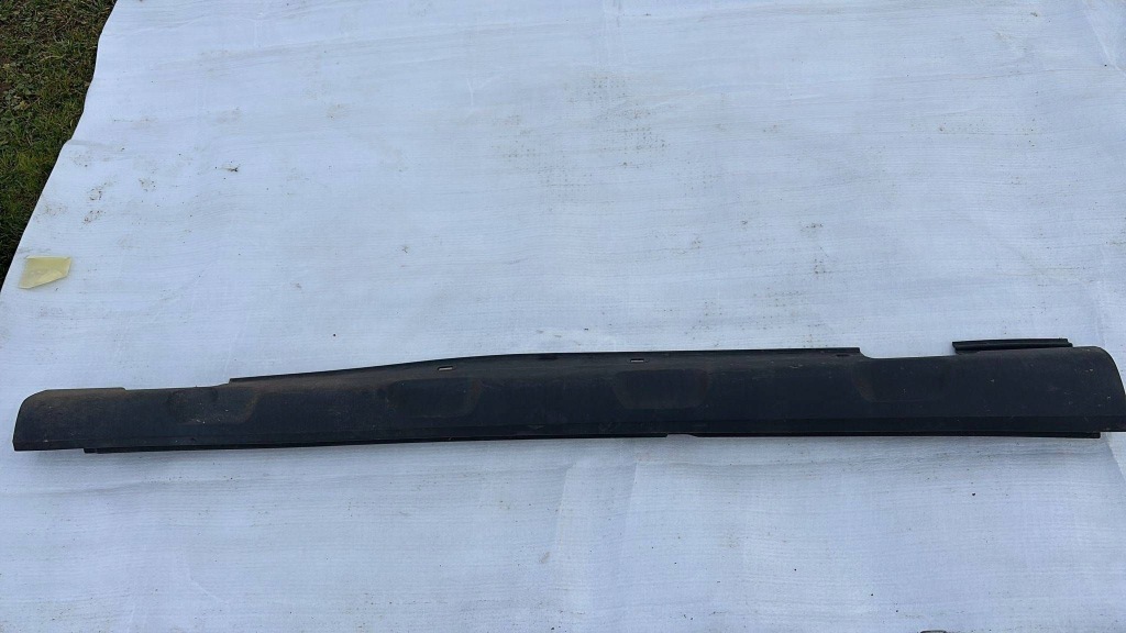 Купить Молдинг порог правая mercedes gla w156 a1566901840