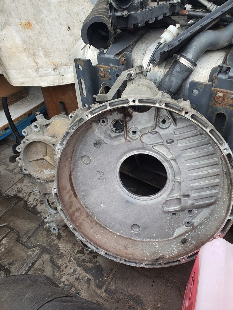 фото №1, Корпус сцепления распределительного вала mercedes actros mp4 a4710157202