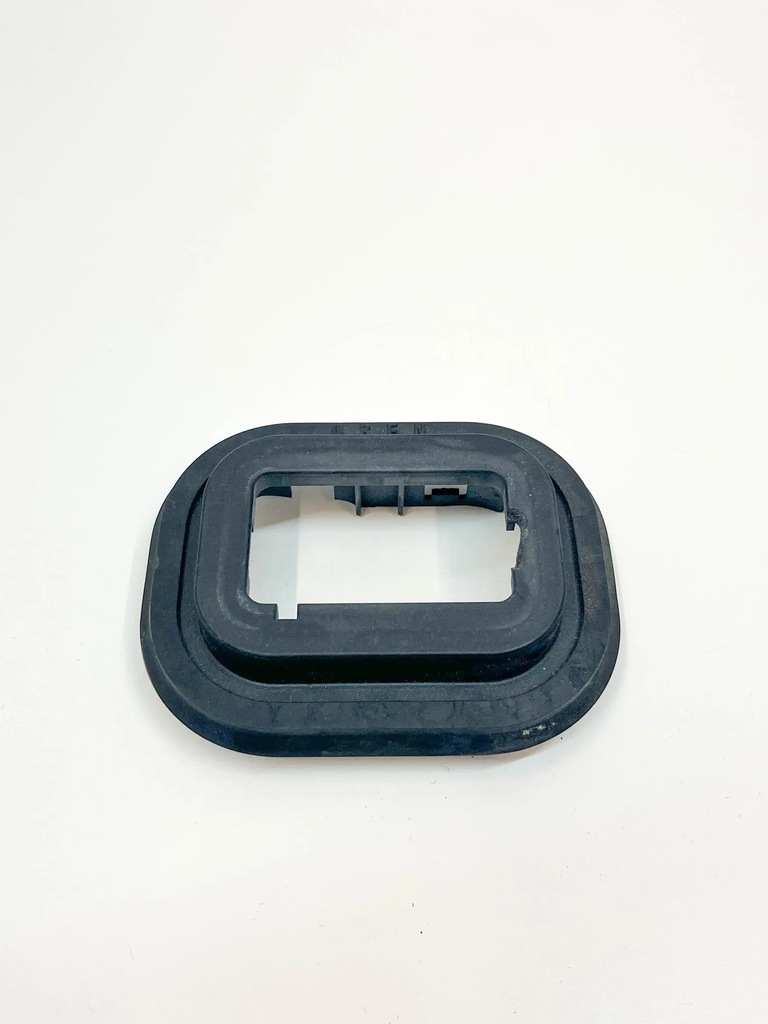 фото №1, Запчасти кузов mercedes-benz sl r231 a2315461943 4.7l бензиновый