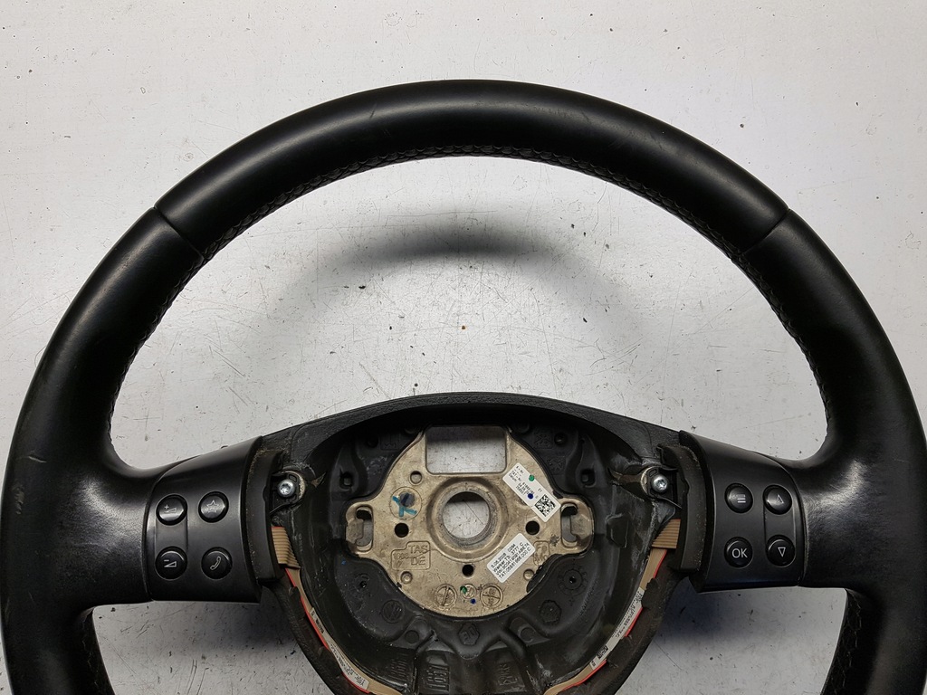 фото №5, Vw passat b6 05r- воздуховод кожаный