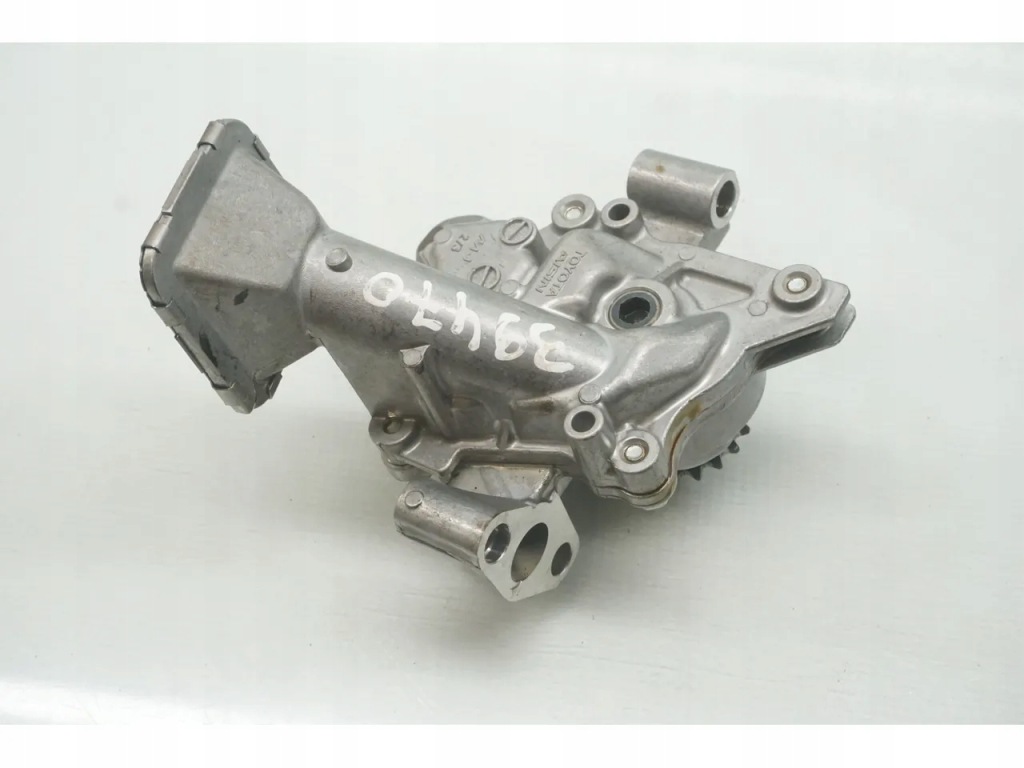 Купить Toyota c-hr насос масляная 1.8 hybrid full hybrid 72kw 98 hp 2021 suv