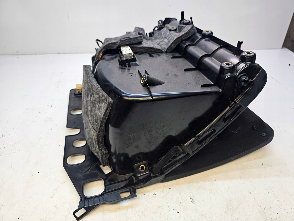 фото №5, Бардачок пассажира audi q5 8r 8r1857035d 6ps