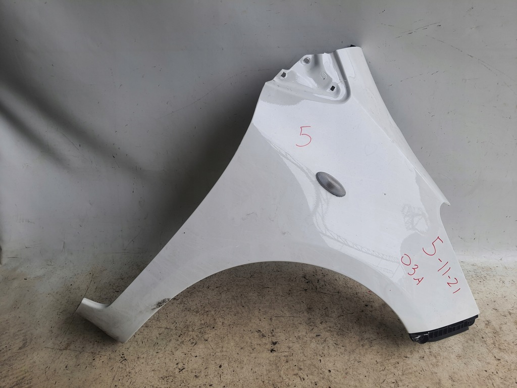 фото №1, Toyota yaris ii 06-11 068 крила