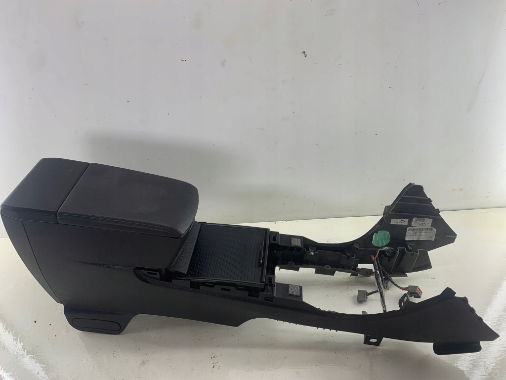 фото №1, Cadillac srx туннель подстаканник подлокотник кожа