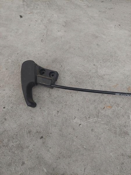 фото №2, Audi a3 8p трос открывания капот ручка