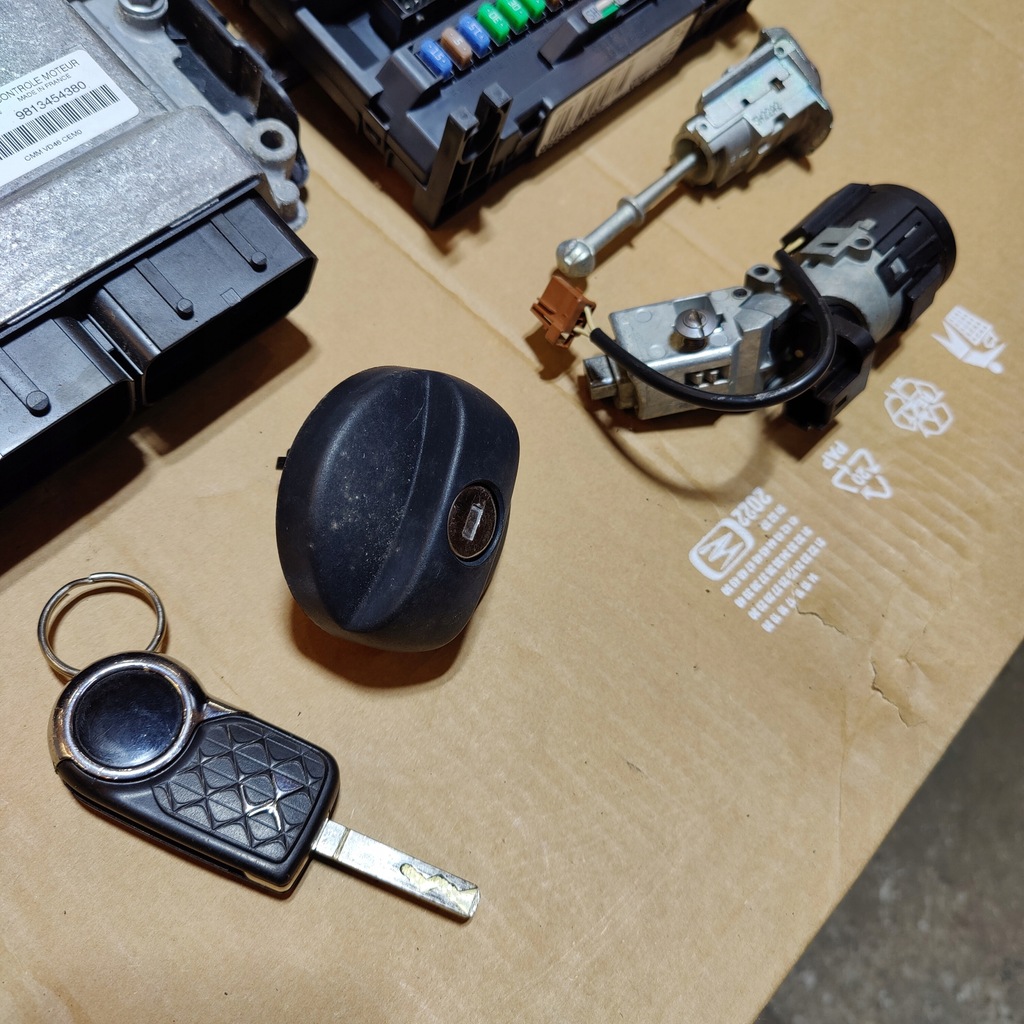 фото №4, Citroen ds3 1.2 thp автоматична коробка передач бортовий комп'ютер bsi замок запалювання набір do запуск