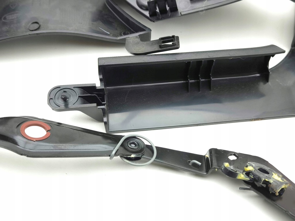 фото №14, Land rover discovery sport 2015 пластик сиденье 3213596