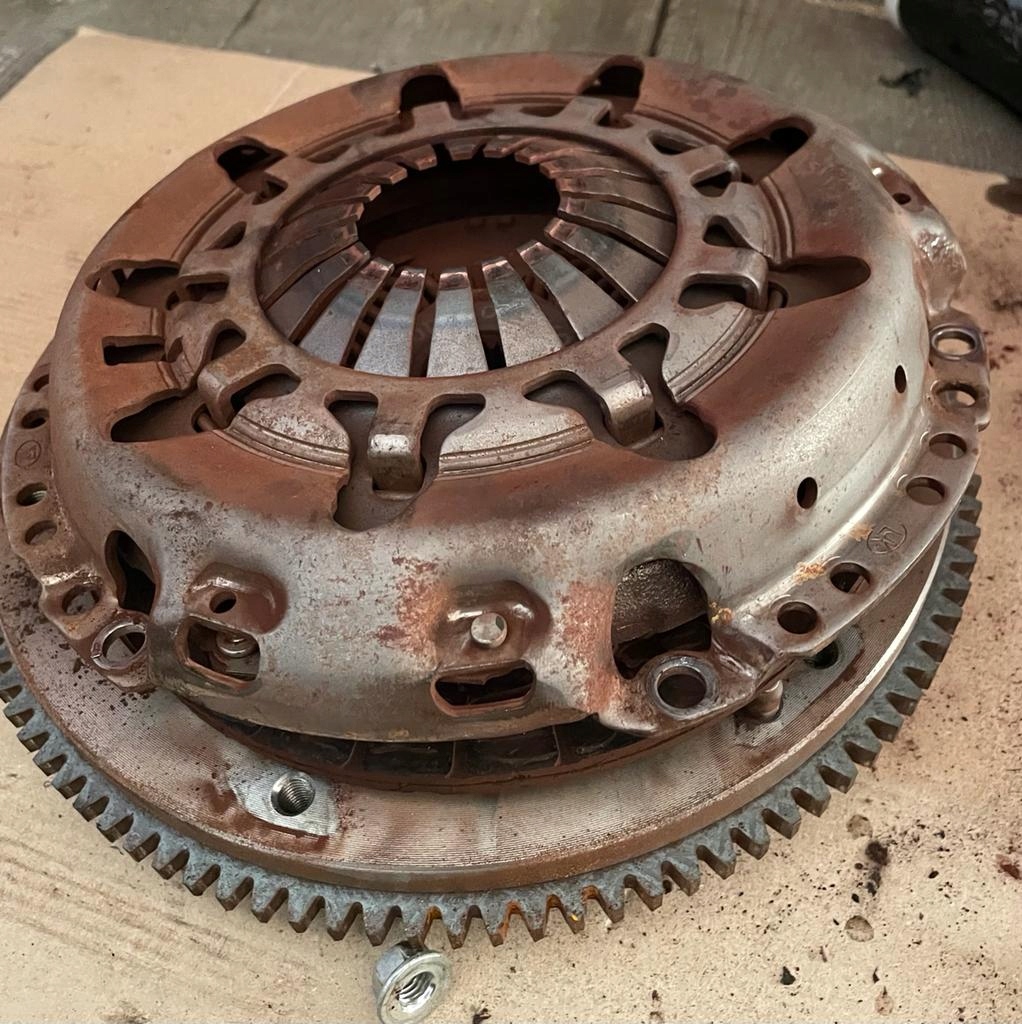 фото №1, Toyota yaris iii 1.0ben сцепление