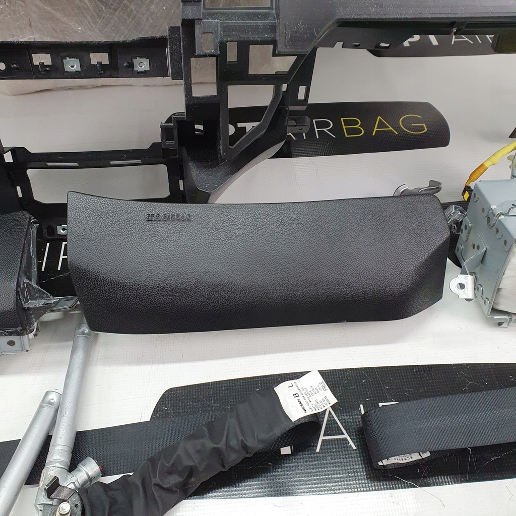 фото №8, Rogue приборная панель консоль подушки безопасности ремни подушка безопасности