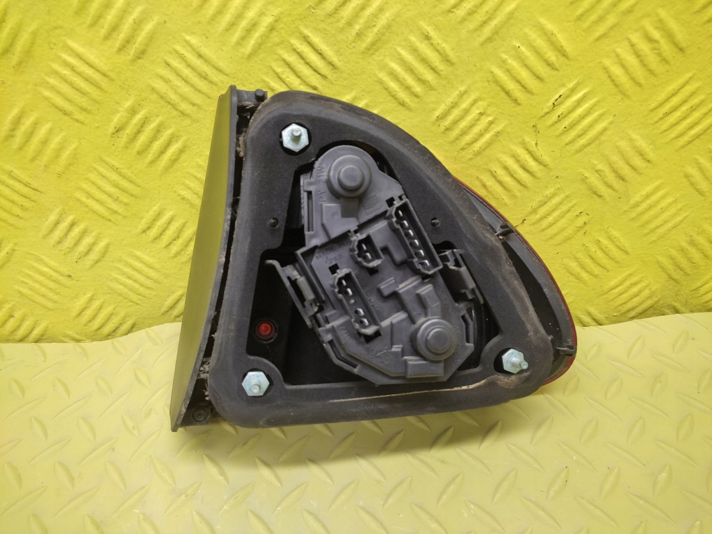 фото №2, Seat leon i лампа левый задняя