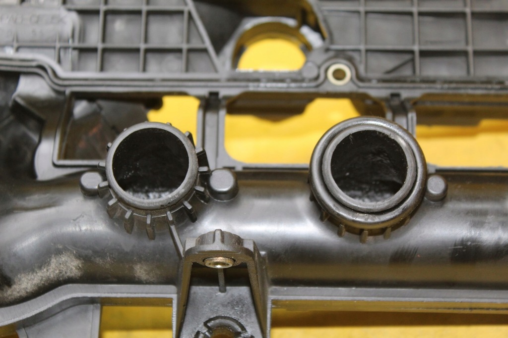 фото №10, Крышка клапанов 8hz peugeot 207 1.4 hdi