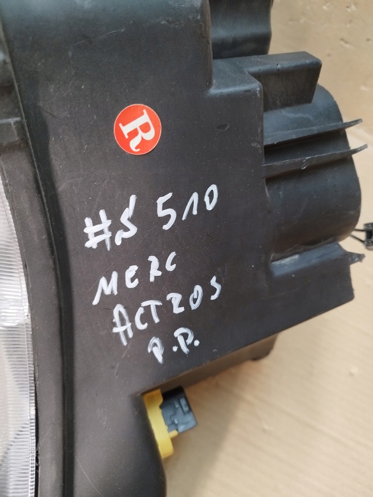 фото №5, Mercedes w960 actros mp4 лампа перед права