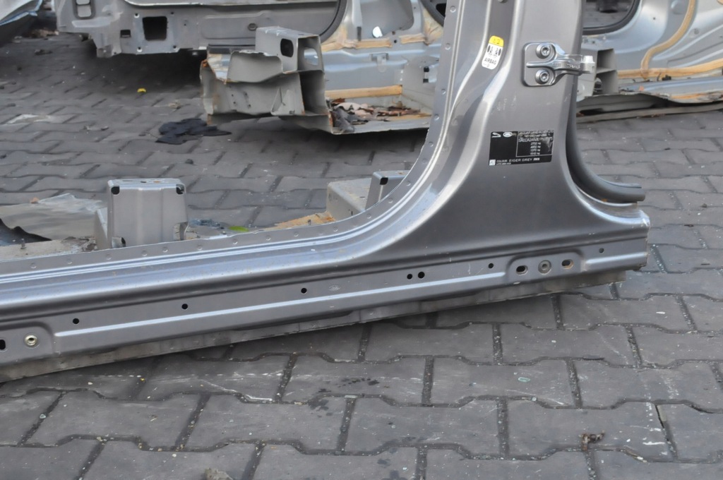 Land rover discovery sport l550 четверть лонжерон левая перед +стойку порог Недорого