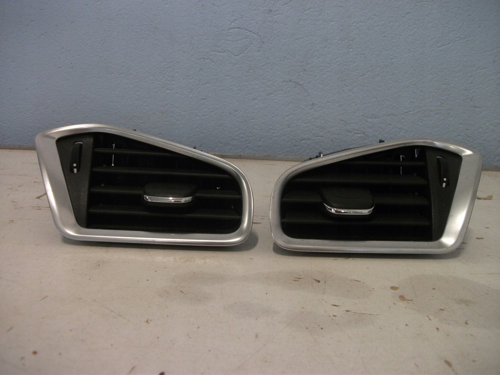 фото №1, Решітка обдув citroen ds4 ліва права 9676606977