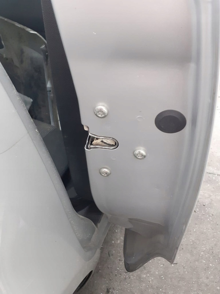 фото №1, Замок правий задня opel corsa d 5d