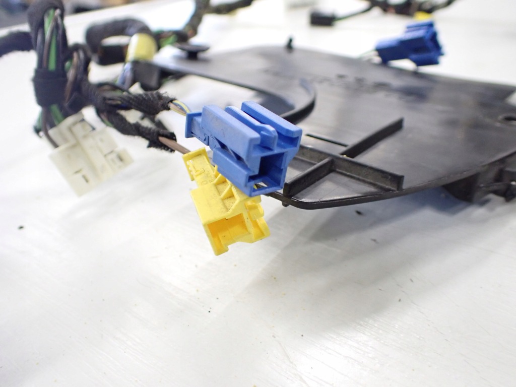 фото №4, Жгут дверь перед левая mercedes s w221