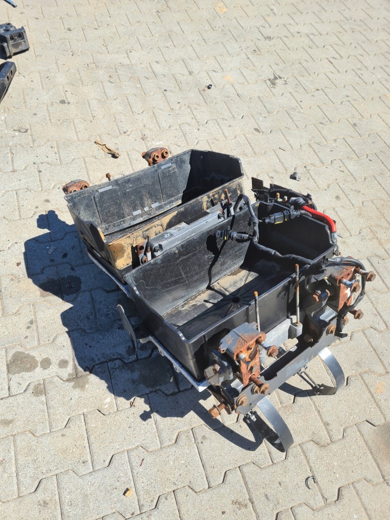 Коробка акумуляторів volvo fh 13 fh 4 fm fmx renault gama t range задні Ціна