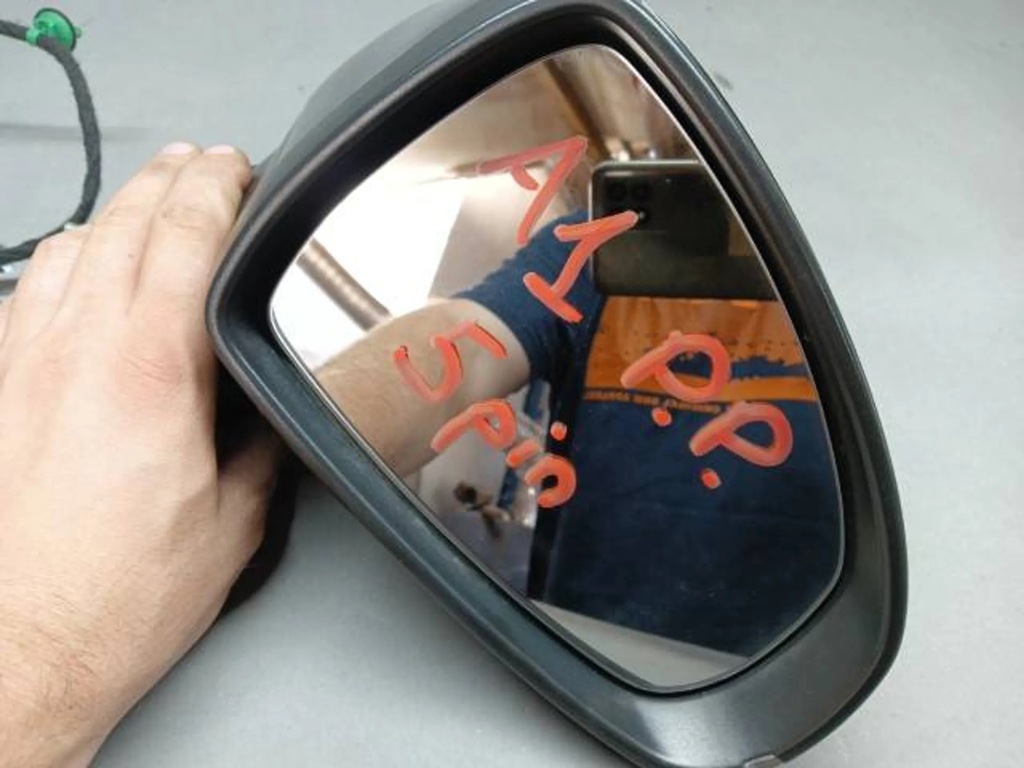 фото №8, Audi a1 8x зеркало правое 5 pin ly9b europa